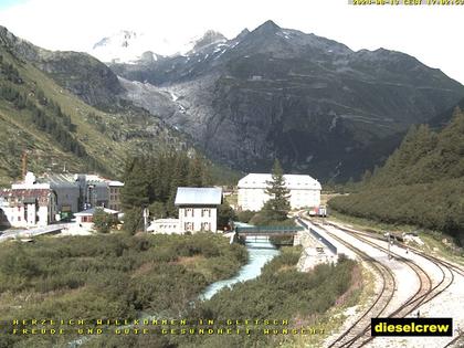 Obergoms: Gletsch mit dem Bahnhof der Dampfbahn Furka-Bergstrecke