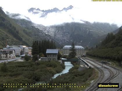 Obergoms: Gletsch mit dem Bahnhof der Dampfbahn Furka-Bergstrecke