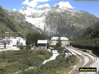 Obergoms: Gletsch mit dem Bahnhof der Dampfbahn Furka-Bergstrecke