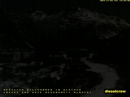 Obergoms: Gletsch mit dem Bahnhof der Dampfbahn Furka-Bergstrecke