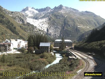 Obergoms: Gletsch mit dem Bahnhof der Dampfbahn Furka-Bergstrecke