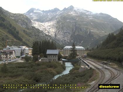 Obergoms: Gletsch mit dem Bahnhof der Dampfbahn Furka-Bergstrecke