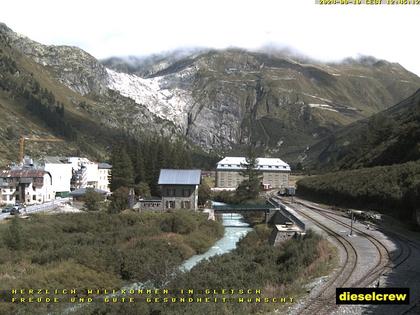 Obergoms: Gletsch mit dem Bahnhof der Dampfbahn Furka-Bergstrecke