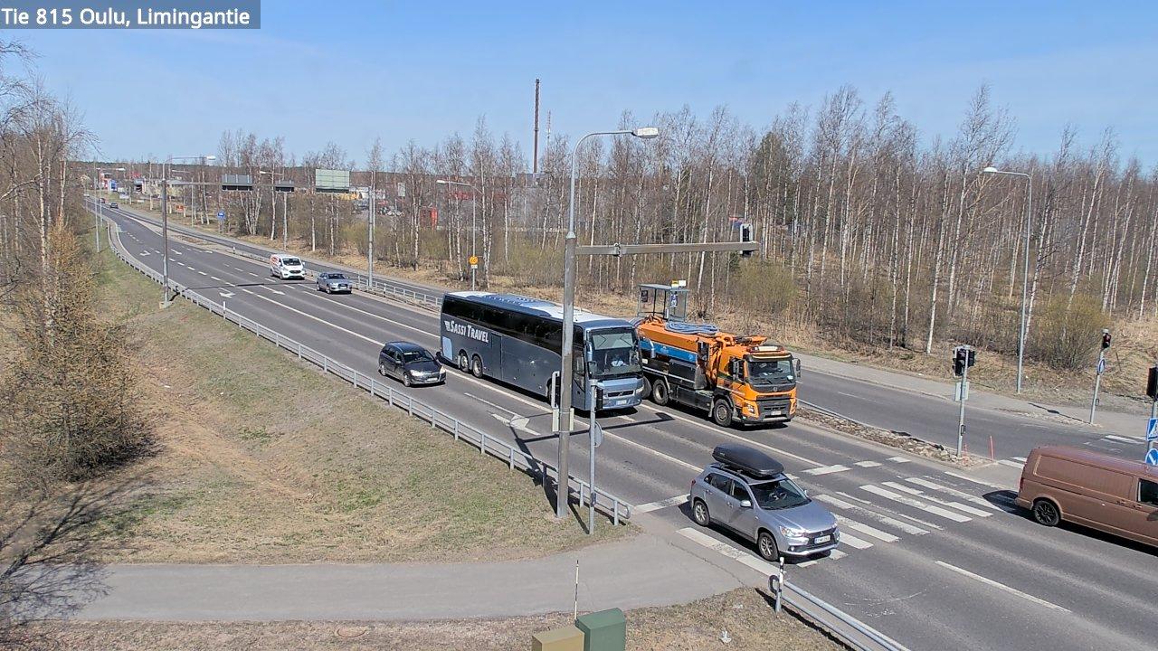 Traffic Cam Oulu: Tie 815 - Limingantie - Tie 847 Ouluun