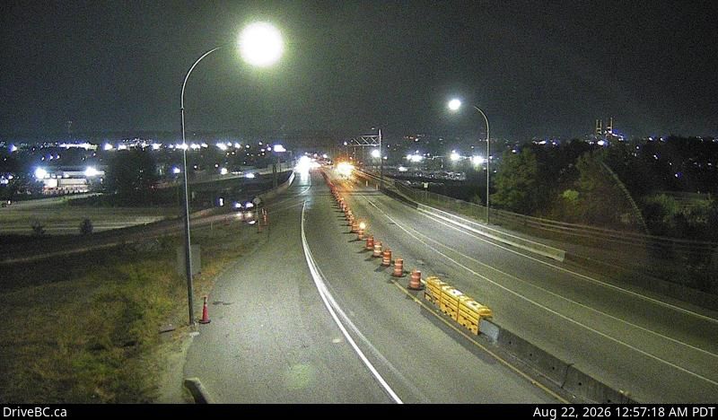 Traffic Cam New Westminster › South: Hwy 91A, north end of Queensborough Bridge, looking south