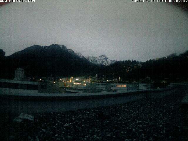 Thusis › Süden: Berghaus Piz Beverin - Piz Beverin