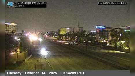 Traffic Cam Anaheim › North: I-5 : Harbor Boulevard