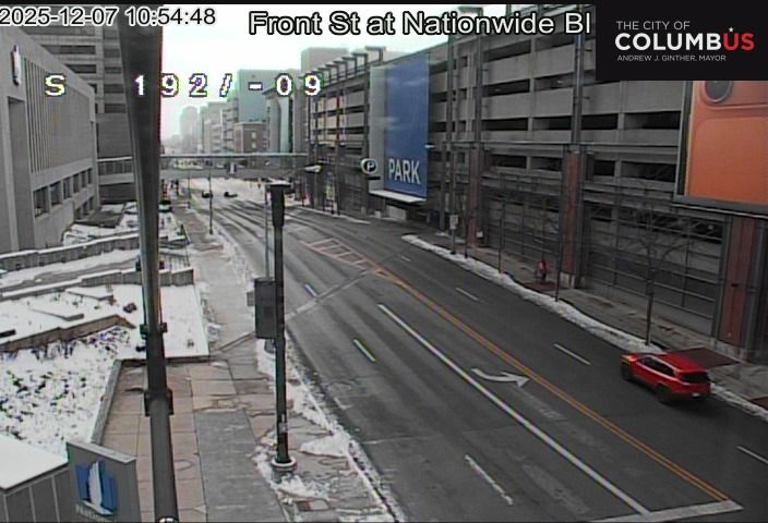 Traffic Cam Arena District: Front St at Nationwide Blvd