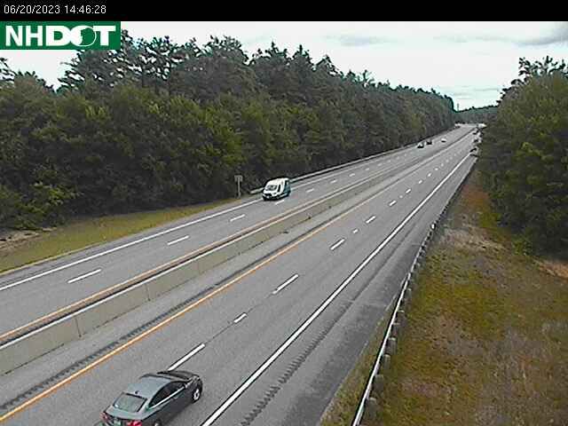 Traffic Cam Hooksett › North: 293 S MM 10.4, RWIS Station