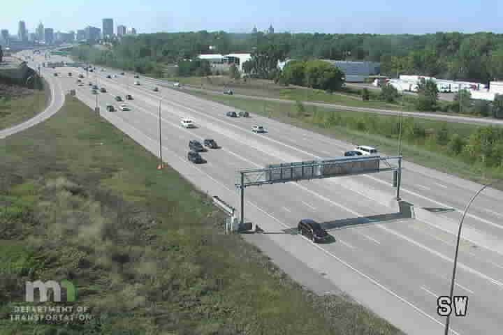 Traffic Cam St. Paul: I-35E: I-35E NB @ Maryland Ave