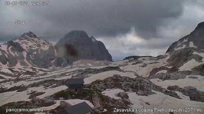 Zasavska koča na Prehodavcih (2071m)