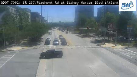 Traffic Cam Buckhead: 105914--2