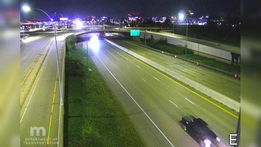 Traffic Cam Richfield: I-494: I-494 WB @ 24th Ave