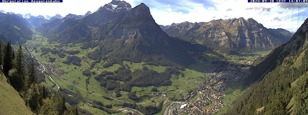 Ennenda: Blick von Bergstation Aeugstenbahn ins Glarnerland