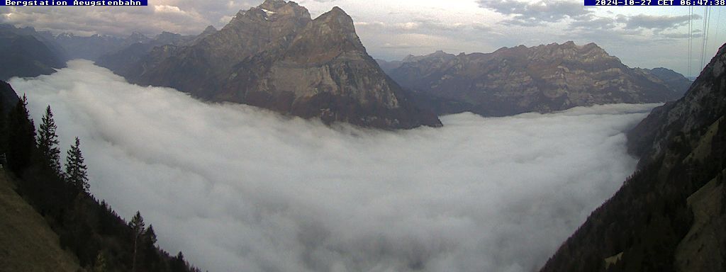 Ennenda: Blick von Bergstation Aeugstenbahn ins Glarnerland