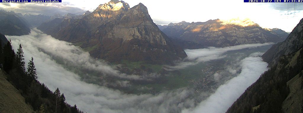 Ennenda: Blick von Bergstation Aeugstenbahn ins Glarnerland