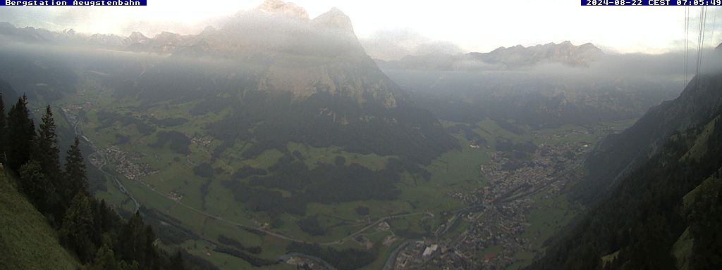 Ennenda: Blick von Bergstation Aeugstenbahn ins Glarnerland