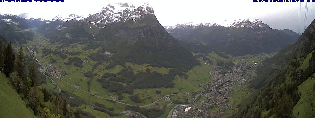 Ennenda: Blick von Bergstation Aeugstenbahn ins Glarnerland