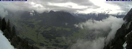 Ennenda: Blick von Bergstation Aeugstenbahn ins Glarnerland