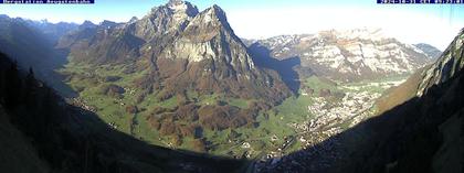 Ennenda: Blick von Bergstation Aeugstenbahn ins Glarnerland