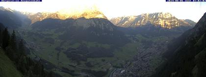 Ennenda: Blick von Bergstation Aeugstenbahn ins Glarnerland