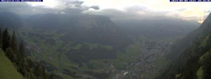 Ennenda: Blick von Bergstation Aeugstenbahn ins Glarnerland