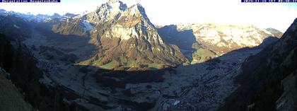 Ennenda: Blick von Bergstation Aeugstenbahn ins Glarnerland