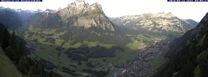 Ennenda: Blick von Bergstation Aeugstenbahn ins Glarnerland