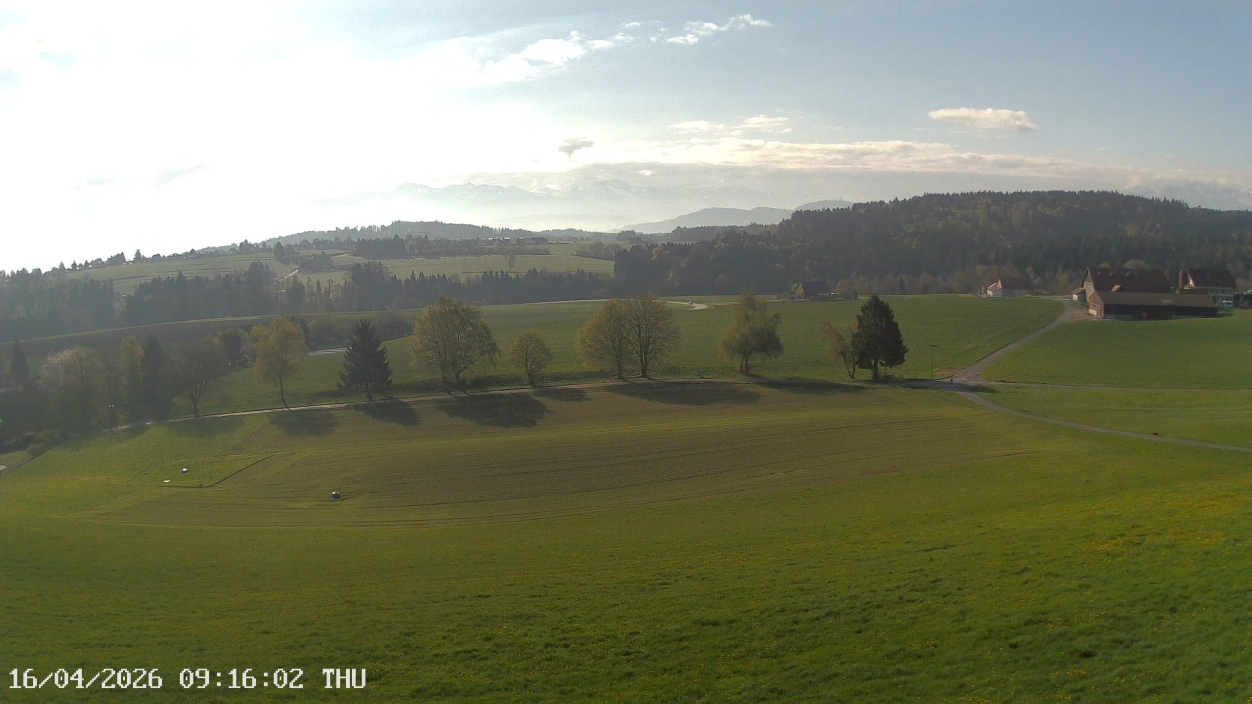 Montpreveyres › Osten: › East: Vue sur les montagnes depuis