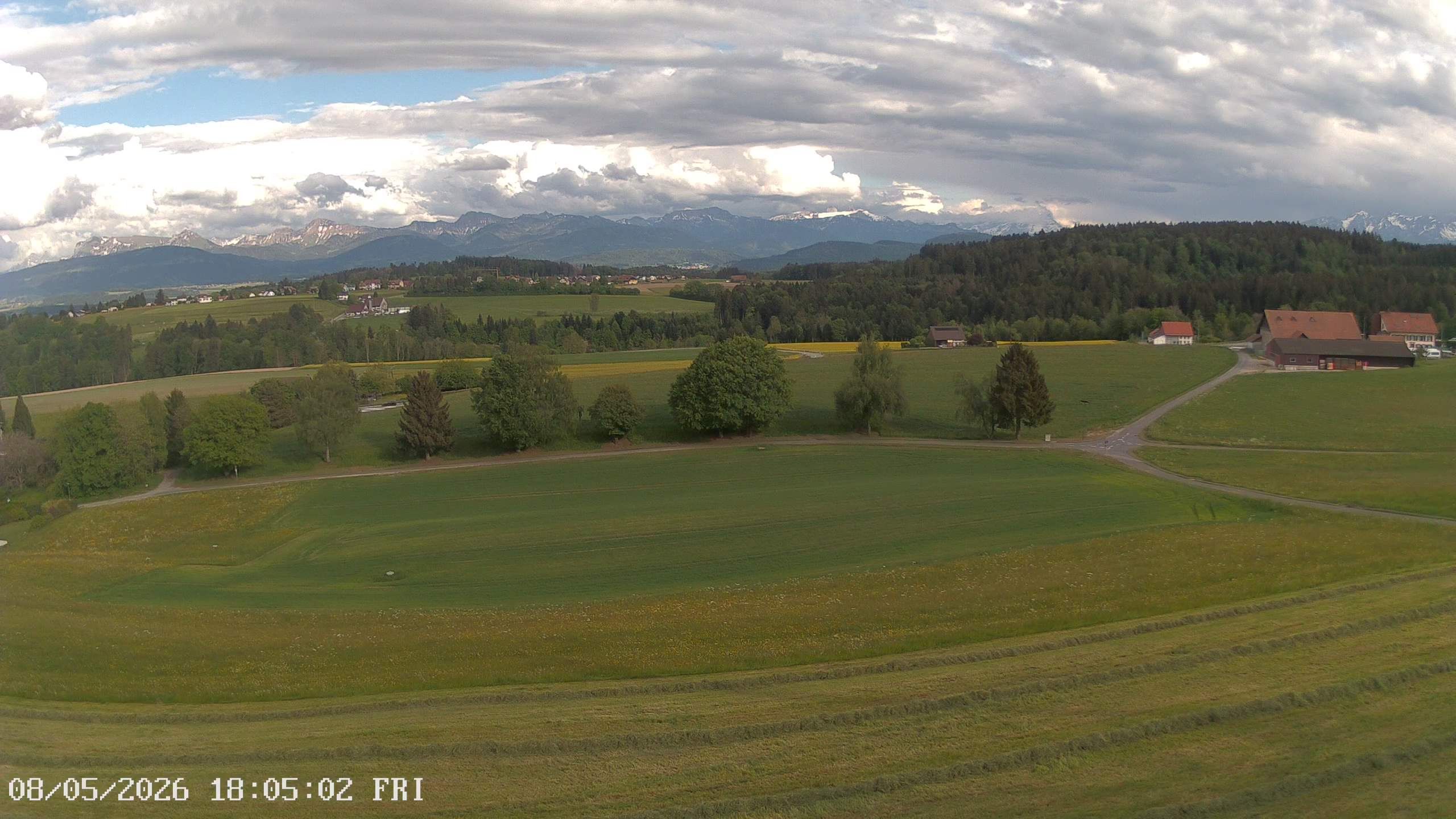 Montpreveyres › Osten: › East: Vue sur les montagnes depuis