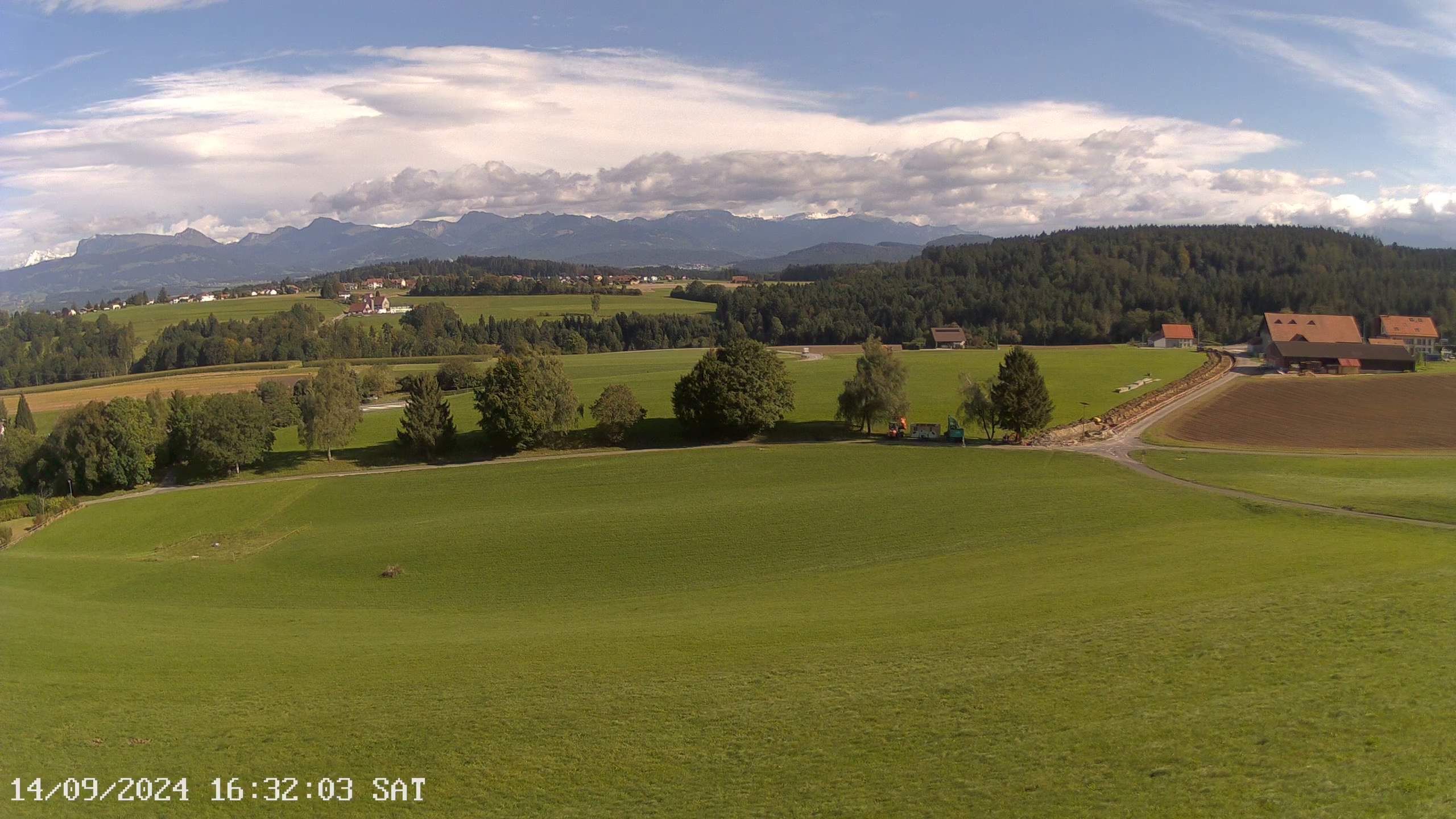 Montpreveyres › Ost: › East: Vue sur les montagnes depuis