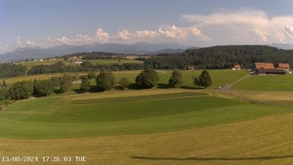 Montpreveyres › Ost: › East: Vue sur les montagnes depuis