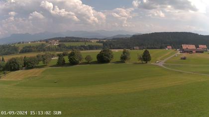 Montpreveyres › Ost: › East: Vue sur les montagnes depuis