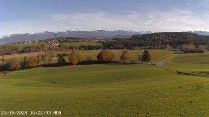 Montpreveyres › Ost: › East: Vue sur les montagnes depuis