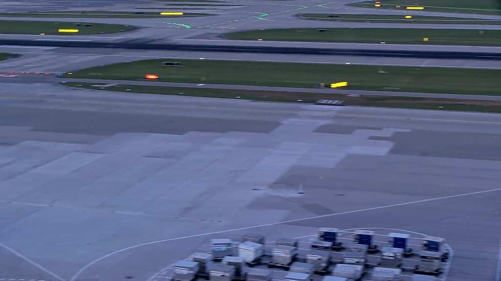 Kloten: Airport station - Webcam Operation Center