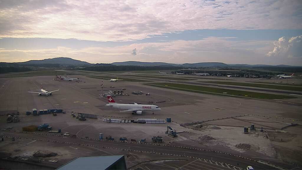 Kloten: Airport station - Webcam Operation Center