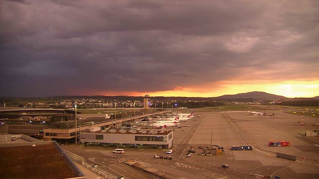 Kloten: Airport station - Webcam Operation Center