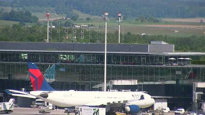 Kloten: Airport station - Webcam Operation Center