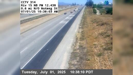 Traffic Cam Murrieta › North: I-15 : (314) 0.6 Miles North of Nutmeg