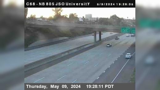 Traffic Cam Cherokee Point › North: C068) I-805 Just South of University