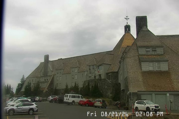 Traffic Cam Clackamas: Timberline Lodge and Ski Area