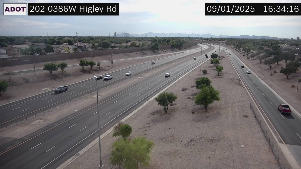 Traffic Cam Gilbert › West: L-202 WB 38.65 @Higley