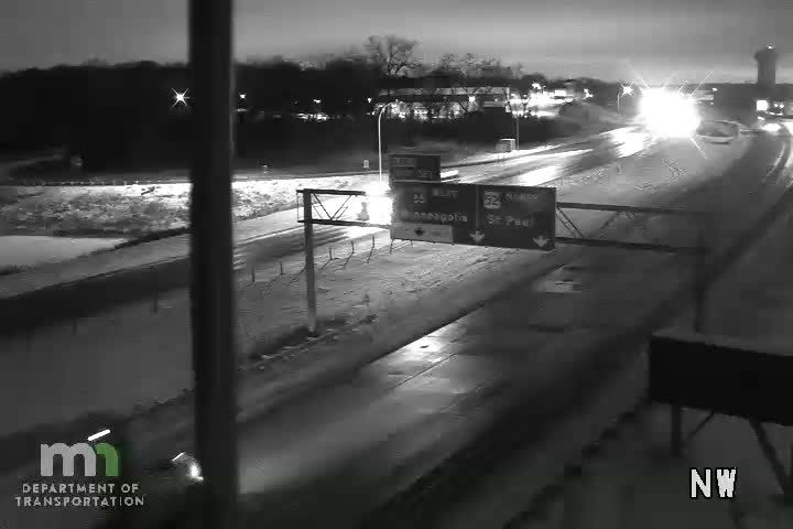Traffic Cam Inver Grove Heights: T.H.52 NB @ Concord Blvd (MP 120.8)