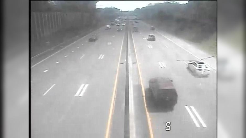 Traffic Cam Bloomington: I-35W N-S @ 86th St