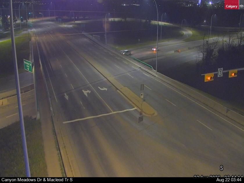 Traffic Cam Shawnee Slopes: Canyon Meadows Dr - Macleod Trail SE