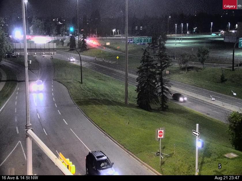 Traffic Cam Capitol Hill: 16 Avenue - 14 Street NW