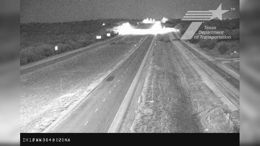Traffic Cam Ozona › West: SJT IH 10 at - West (MM 364)
