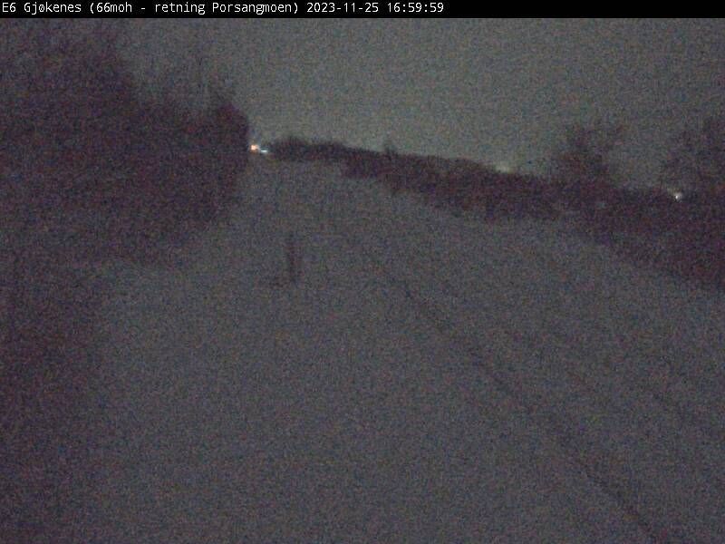 Traffic Cam Lakselv: E6 Gjøkenes (Porsangmoen)