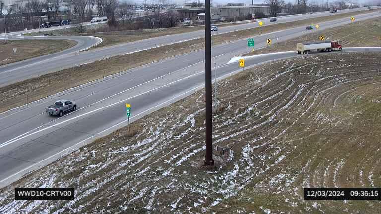 Traffic Cam Cedar Rapids: WWD - US 30 @ 6th St SW S (10)