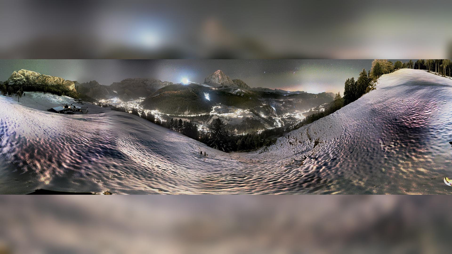 Alpine Escape: Selvas Majestic Landscapes Webcam